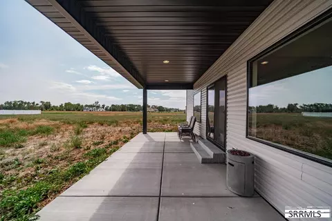Exterior - 4034 E 537 N, Rigby, ID 83442 photo 3 of 4
