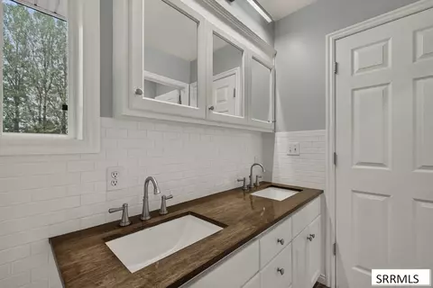Bath - 235 N 4135 E, Rigby, ID 83442 photo 2 of 5