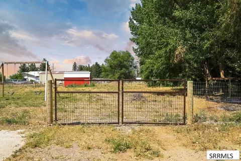 Exterior - 3953 E 460 N, Rigby, ID 83442 photo 6 of 8