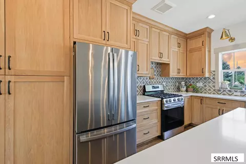 Kitchen - 3953 E 460 N, Rigby, ID 83442 photo 4 of 10