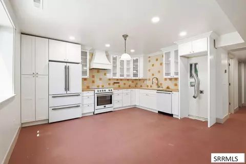 Kitchen - 3953 E 460 N, Rigby, ID 83442 photo 8 of 10