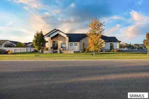 360 Palisade Dr, Idaho Falls, ID 83404