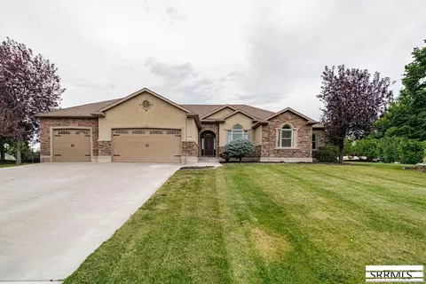 6192 E Pheasant Dr, Ammon, ID 83401