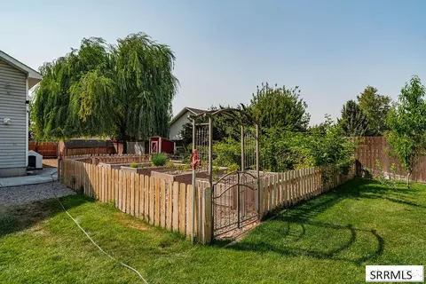 Exterior - 4055 E 356 N, Rigby, ID 83442 photo 11 of 15