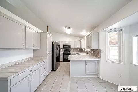Kitchen - 191 N 3990 E, Rigby, ID 83442 photo 2 of 7