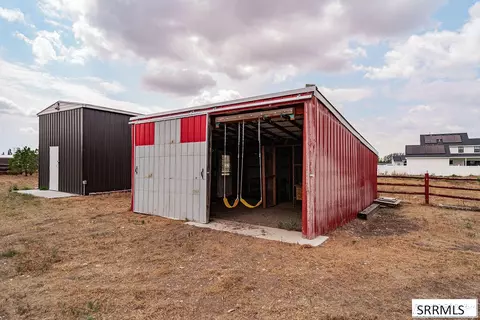 Exterior - 191 N 3990 E, Rigby, ID 83442 photo 12 of 13