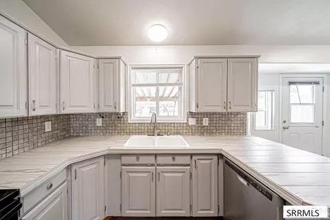 Kitchen - 191 N 3990 E, Rigby, ID 83442 photo 6 of 7