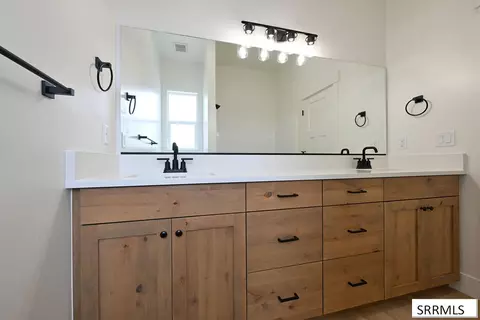 Bath - 3073 Elixir Rd, Ammon, ID 83406 photo 1 of 3