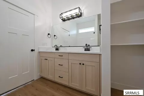 Bath - 3087 Elixir Rd, Ammon, ID 83406 photo 1 of 3
