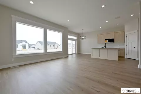 Living - 3087 Elixir Rd, Ammon, ID 83406 photo 1 of 1