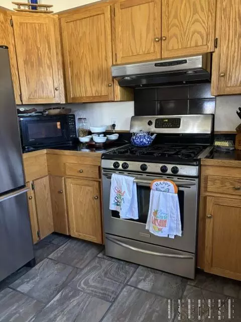 Kitchen - 67 Sunflower Rd, Salmon, ID 83467 photo 2 of 2