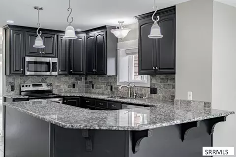 Kitchen - 402 S 1100 W, Pingree, ID 83262 photo 8 of 9