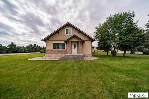 Exterior - 402 S 1100 W, Pingree, ID 83262 photo 4 of 19