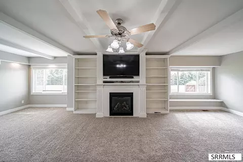 Living - 402 S 1100 W, Pingree, ID 83262 photo 5 of 6