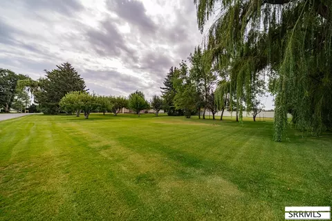 Exterior - 402 S 1100 W, Pingree, ID 83262 photo 15 of 19