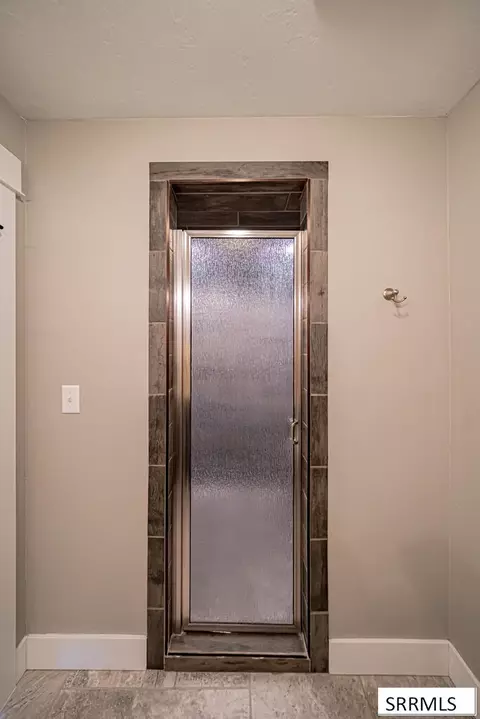 Bath - 402 S 1100 W, Pingree, ID 83262 photo 6 of 14