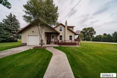 Exterior - 402 S 1100 W, Pingree, ID 83262 photo 1 of 19