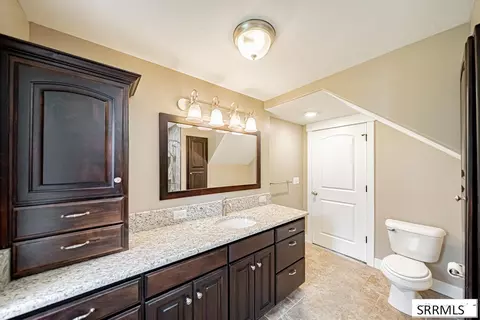 Bath - 402 S 1100 W, Pingree, ID 83262 photo 4 of 14
