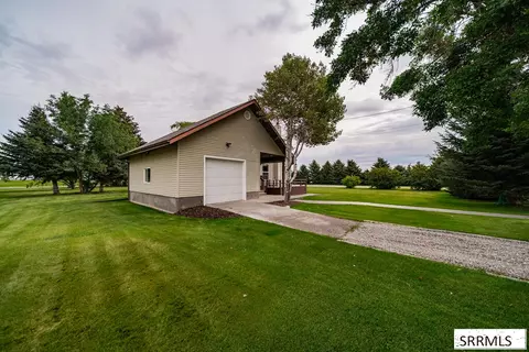 Exterior - 402 S 1100 W, Pingree, ID 83262 photo 2 of 19
