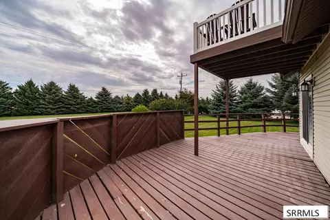 Exterior - 402 S 1100 W, Pingree, ID 83262 photo 9 of 19