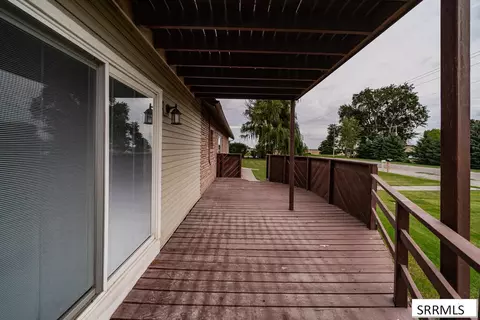 Exterior - 402 S 1100 W, Pingree, ID 83262 photo 8 of 19