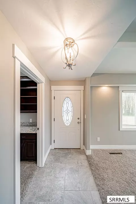 Entry Way - 402 S 1100 W, Pingree, ID 83262 photo 3 of 5