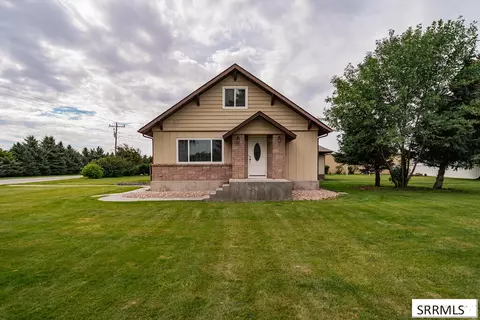Exterior - 402 S 1100 W, Pingree, ID 83262 photo 3 of 19