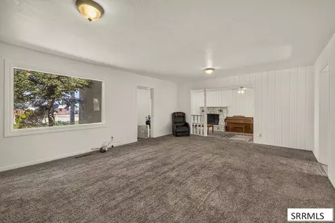 Living - 3148 E 600 N, Menan, ID 83434 photo 1 of 6