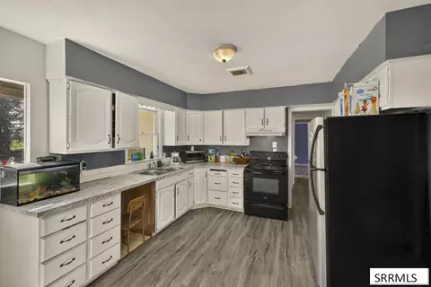Kitchen - 3148 E 600 N, Menan, ID 83434 photo 1 of 1
