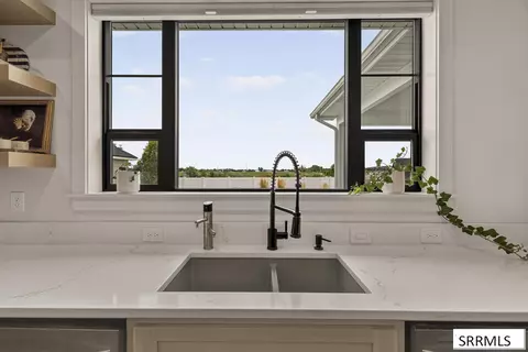 Kitchen - 3873 E Pond View Dr, Ammon, ID 83406 photo 5 of 5