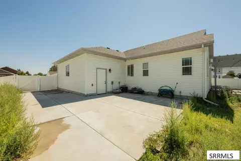 Exterior - 1102 Diamond Dr, Ammon, ID 83406 photo 9 of 9