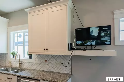 Kitchen - 1102 Diamond Dr, Ammon, ID 83406 photo 4 of 4