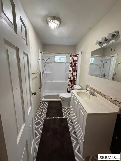Bath - 3575 E 665 N, Menan, ID 83434 photo 1 of 1