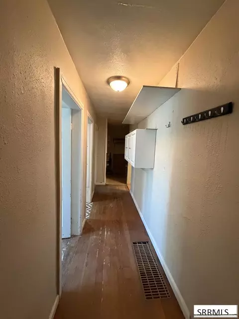 Entry Way - 3575 E 665 N, Menan, ID 83434 photo 1 of 1