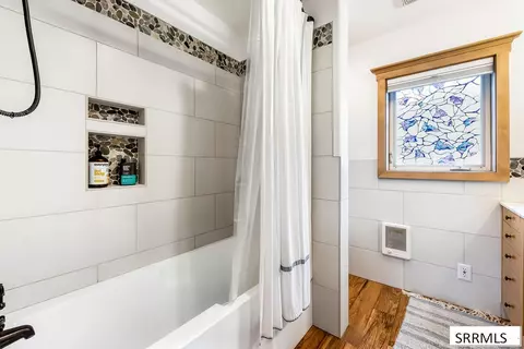 Bath - 315 E Harper, Driggs, ID 83422 photo 1 of 1