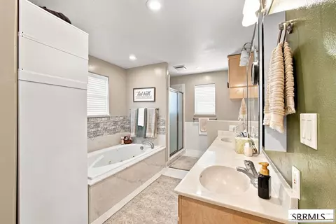 Bath - 3939 154 N, Rigby, ID 83442 photo 1 of 10