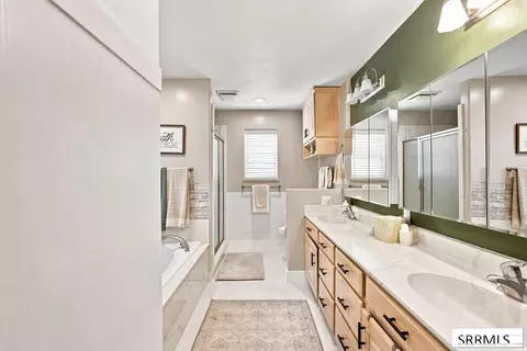 Bath - 3939 154 N, Rigby, ID 83442 photo 2 of 10