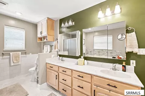 Bath - 3939 154 N, Rigby, ID 83442 photo 3 of 10