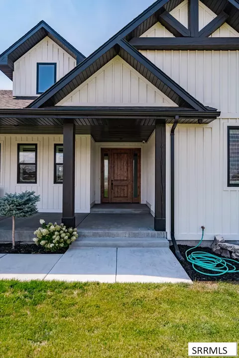 Exterior - 307 N 4200 E, Rigby, ID 83442 photo 3 of 8