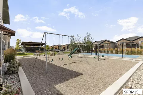 Exterior - 280 Lorene St #14202, Rexburg, ID 83440 photo 3 of 4