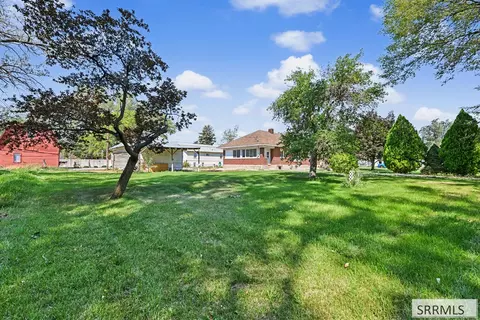 Exterior - 256 E Center St, Shelley, ID 83274 photo 3 of 6