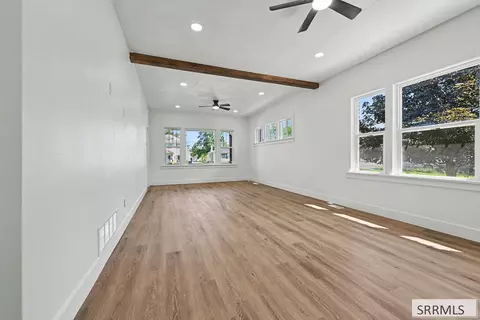 Living - 256 E Center St, Shelley, ID 83274 photo 3 of 4