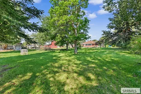 Exterior - 256 E Center St, Shelley, ID 83274 photo 5 of 6
