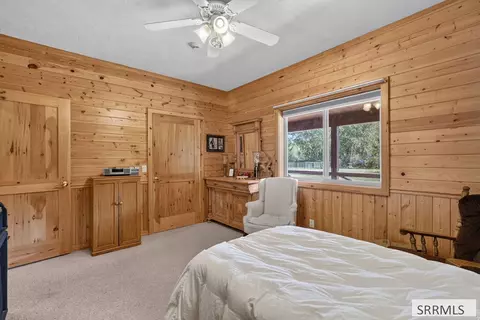 Bedroom - 6258 Bartlett Point Rd, Mackay, ID 83251 photo 6 of 16