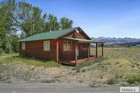 Exterior - 6258 Bartlett Point Rd, Mackay, ID 83251 photo 2 of 6