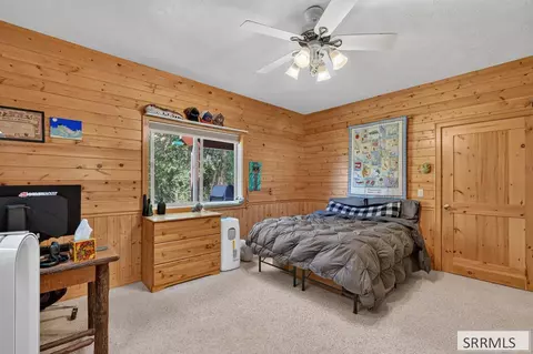 Bedroom - 6258 Bartlett Point Rd, Mackay, ID 83251 photo 1 of 16