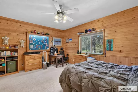 Bedroom - 6258 Bartlett Point Rd, Mackay, ID 83251 photo 3 of 16