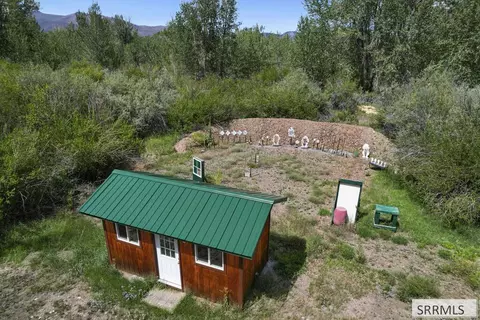 Exterior - 6258 Bartlett Point Rd, Mackay, ID 83251 photo 6 of 6