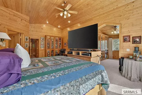 Bedroom - 6258 Bartlett Point Rd, Mackay, ID 83251 photo 16 of 16
