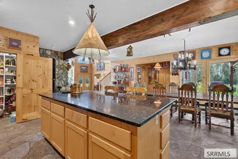 Kitchen - 6258 Bartlett Point Rd, Mackay, ID 83251 photo 2 of 6